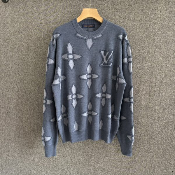 knitted crew neck long sleeve sweater